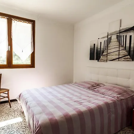 Apartment Agreable T2 Rdc Avec Terrasse, Proche Et Commerces - Fr-1-776-79 *